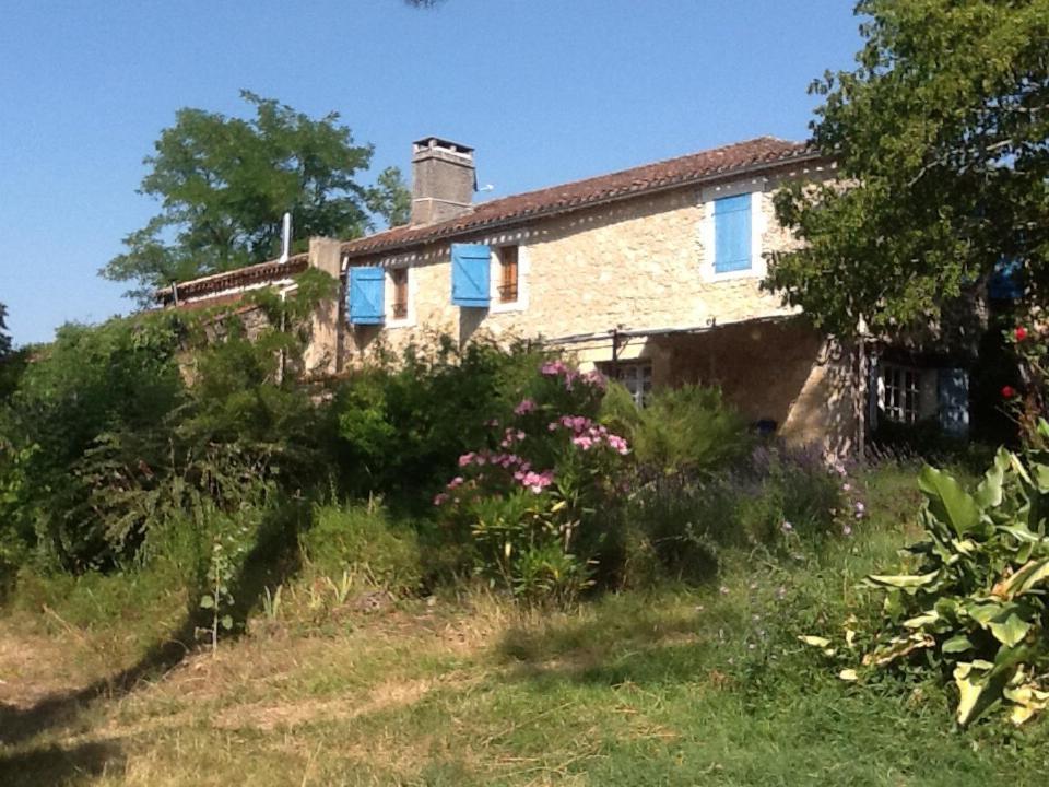 Bed and Breakfast Ferme Du Prieure Moirax Экстерьер фото